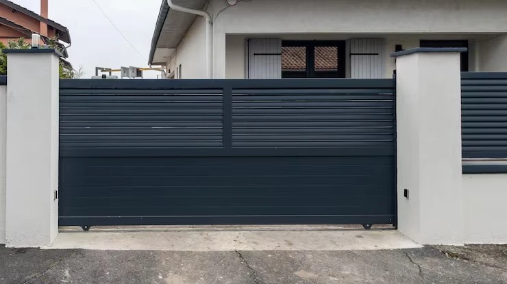 Conserto de motor de portão eletrônico em Curitiba